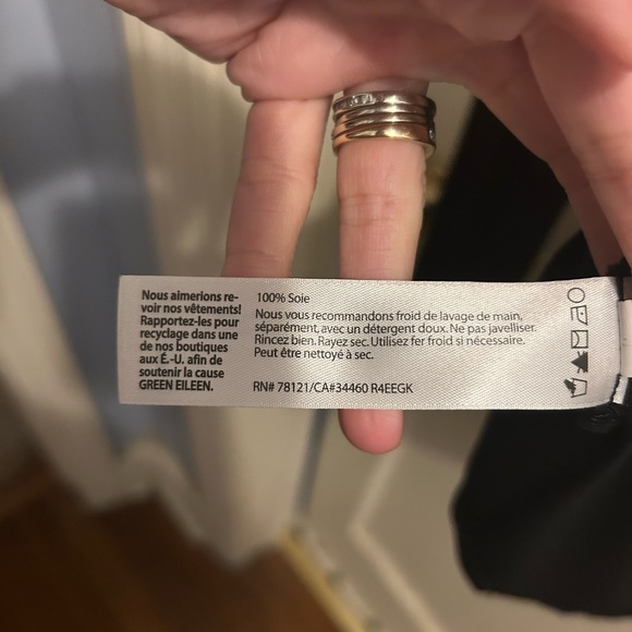 Eileen Fisher 100% silk long sleeve black layering top large - Picture 4 of 5